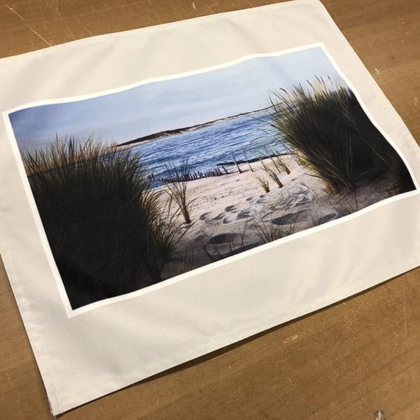 printed painting on table set